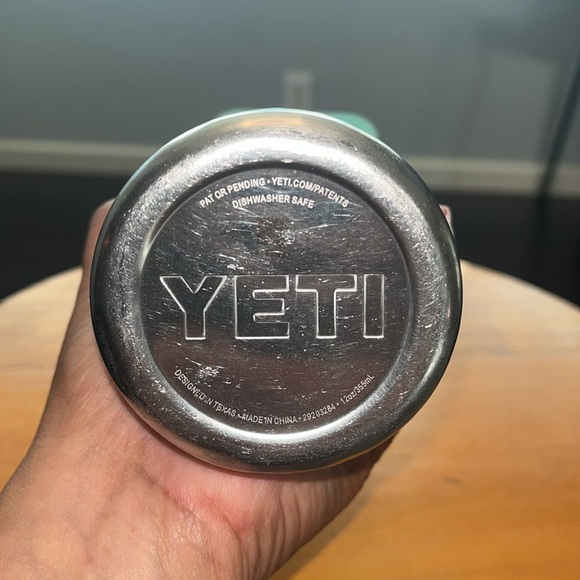 YETI Seafoam Travel Mug - Picture 5 of 6